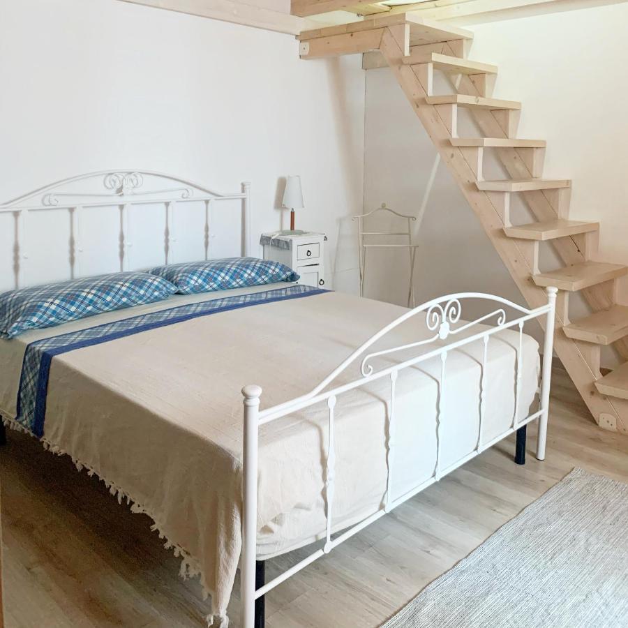 チステルニーノ Trullo Sette Tindenuleヴィラ エクステリア 写真