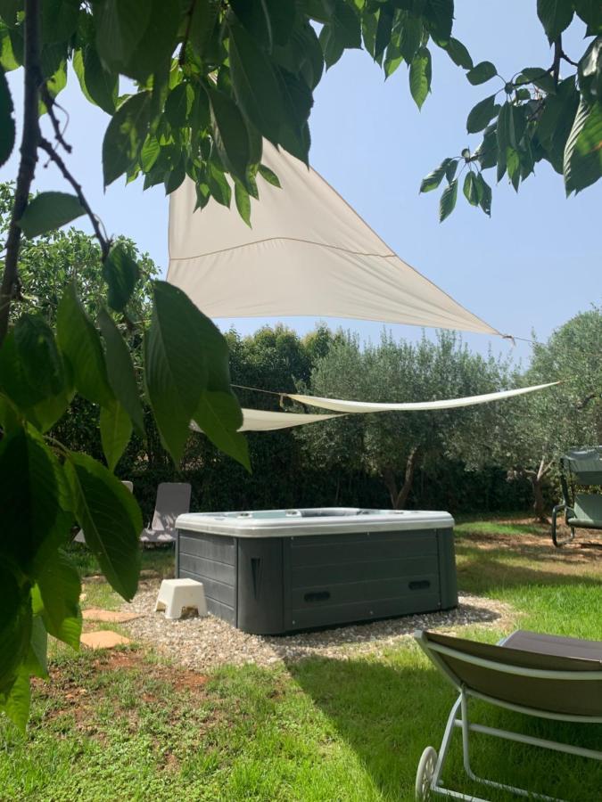 チステルニーノ Trullo Sette Tindenuleヴィラ エクステリア 写真
